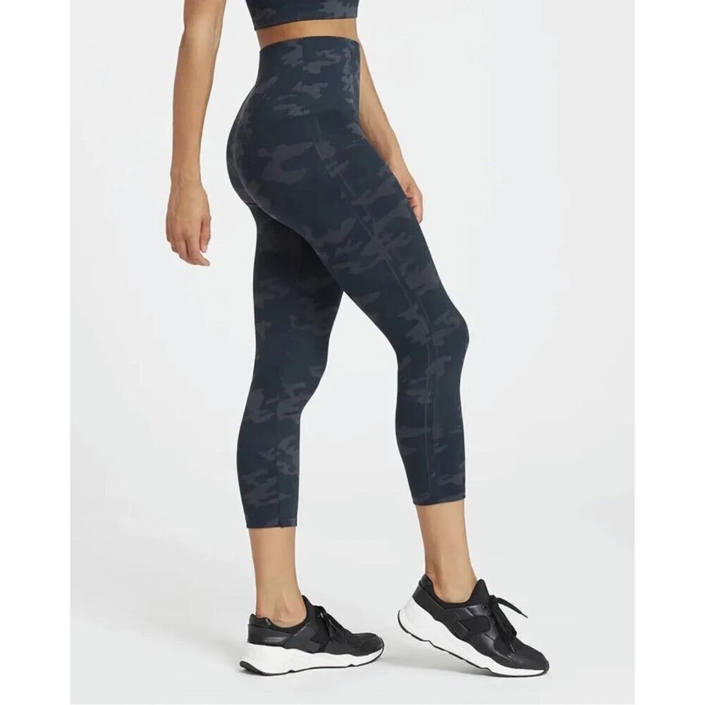 Spanx Leggings Womens Large Look At Me Now Seamless Black Camo FL3515 New NWT